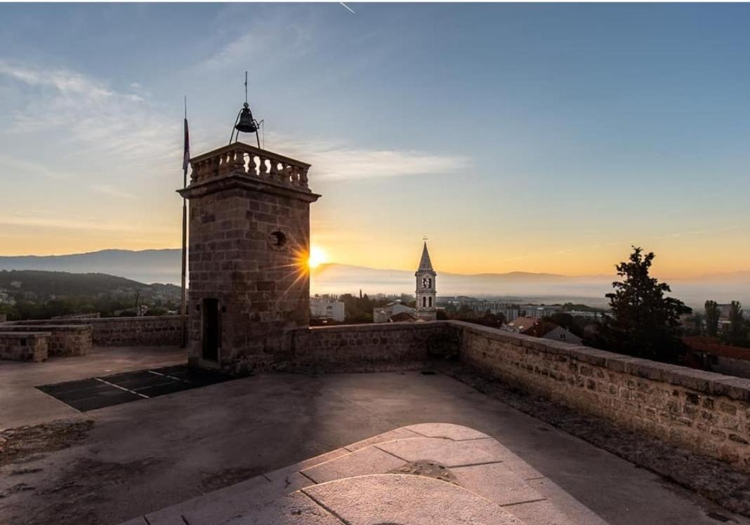 Villa Kuca Za Odmor Sika Sinj Exterior foto